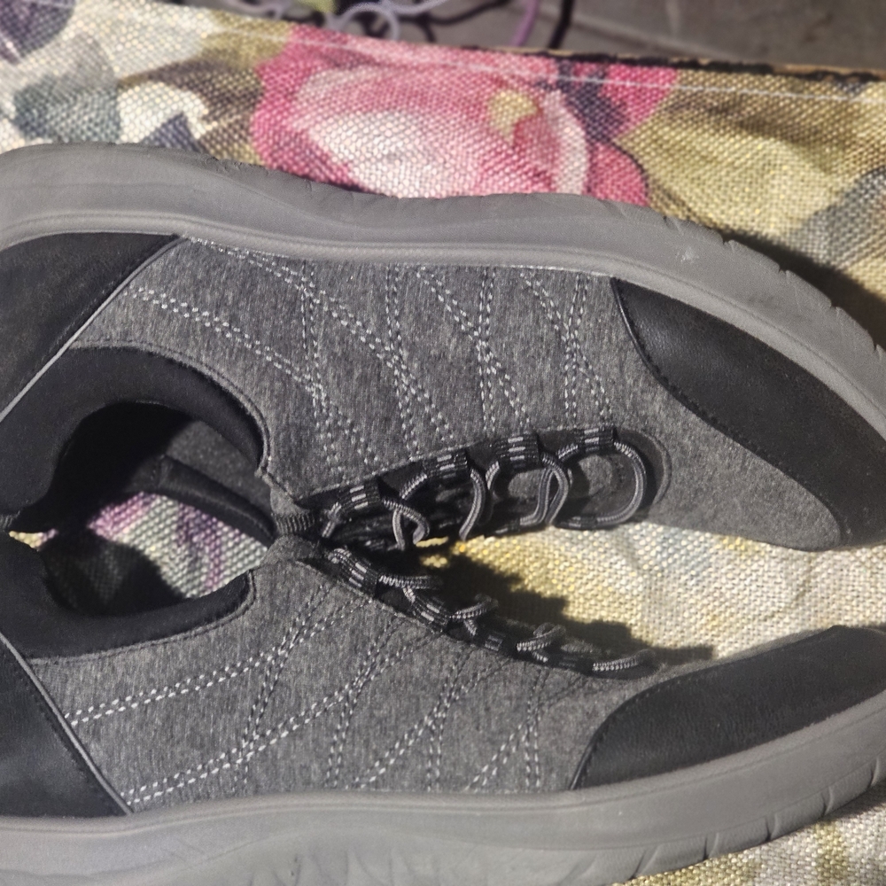 Cloudsteppers by Clarks Black and Gray Shoes